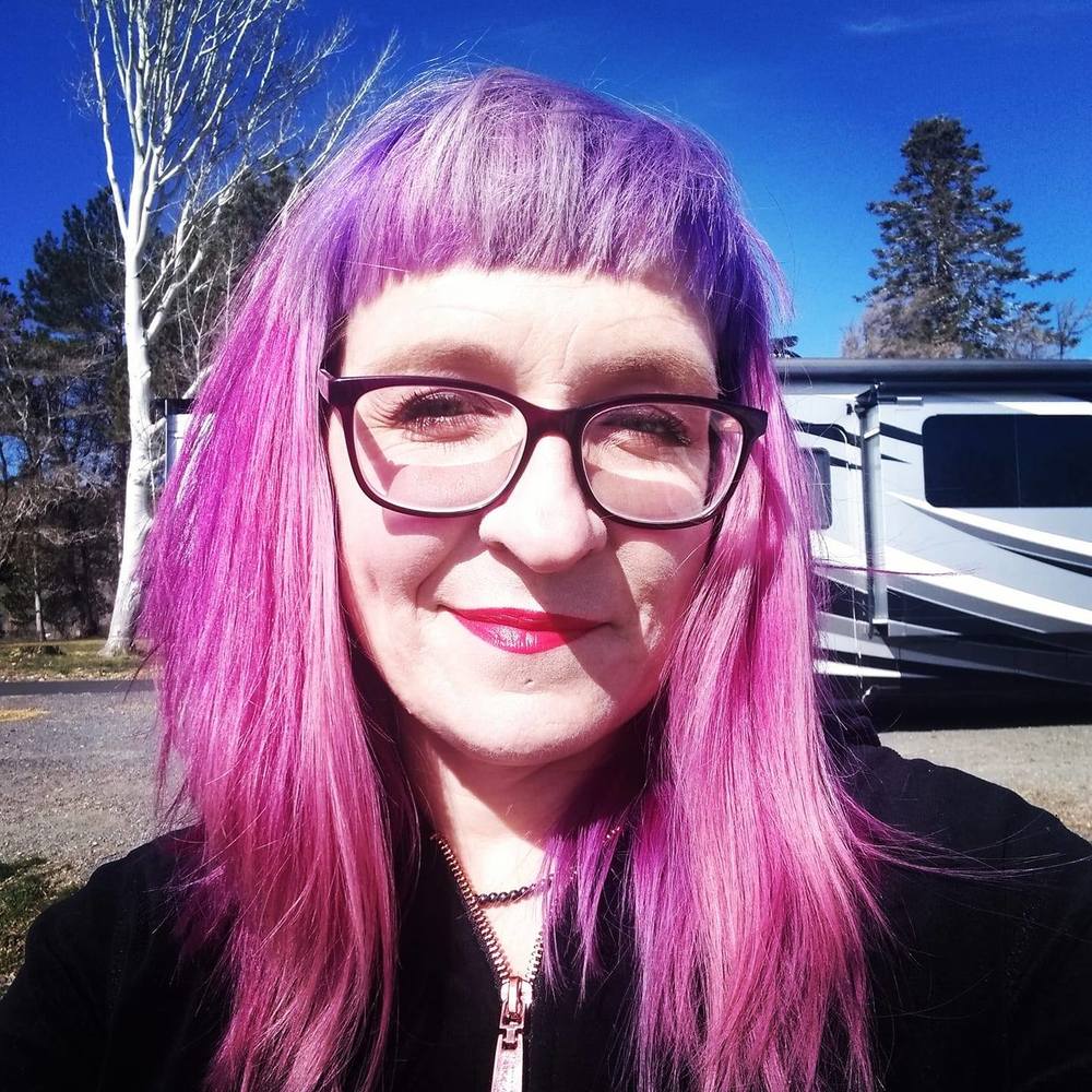 Meet your Posher, Nikki
